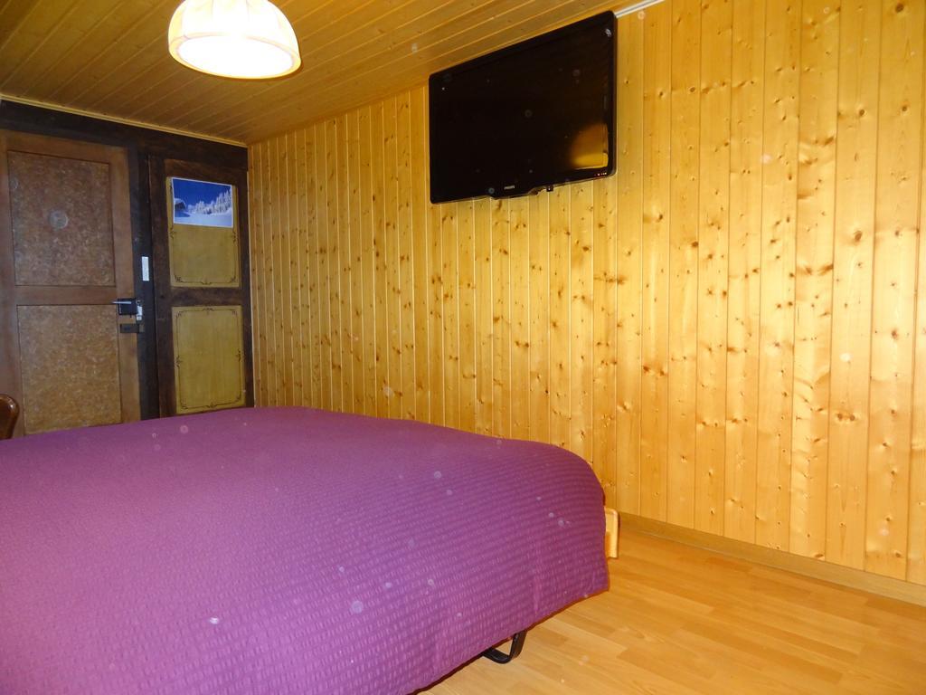 Helvetia Bed & Breakfast Troistorrents Rom bilde