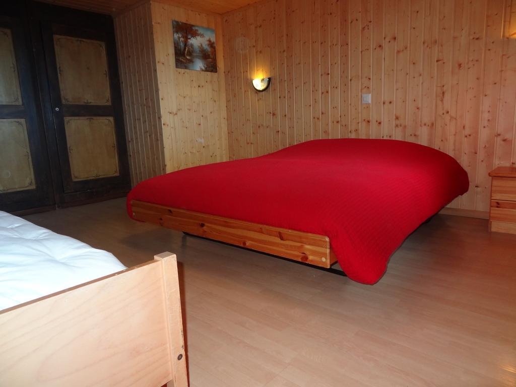 Helvetia Bed & Breakfast Troistorrents Rom bilde